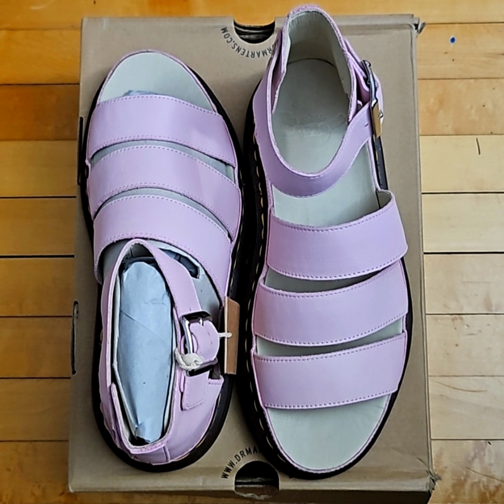 Dr. Martens Clarissa Virginia in Bubblegum US 8.5 UK 6.5
